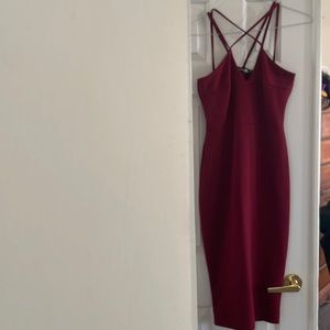 boohoo night, size 6, fits 6-7, burgundy polyester elasthan, do not dry clean.